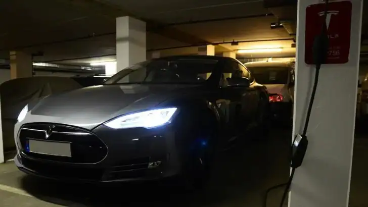 scan my tesla feature graphic