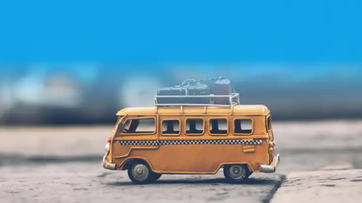 TouringBee: Travel Audio Guide feature graphic
