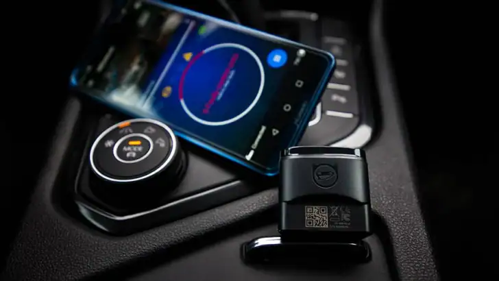 OBDeleven VAG car diagnostics feature graphic