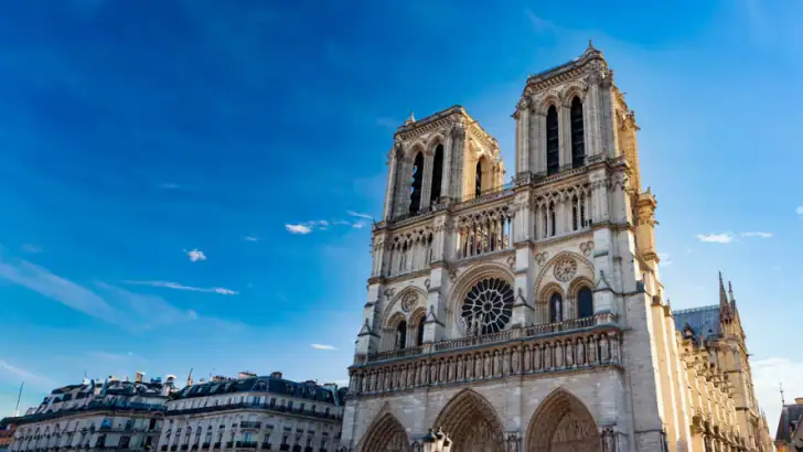 Notre-Dame de Paris feature graphic