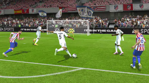 EA SPORTS FC™ Football Mobile screenshot