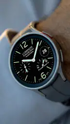 LUMINOR PANERAI Watch face screenshot